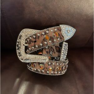 Blazin Roxx leopard genuine leather bling belt size S gemstones, beaded edges